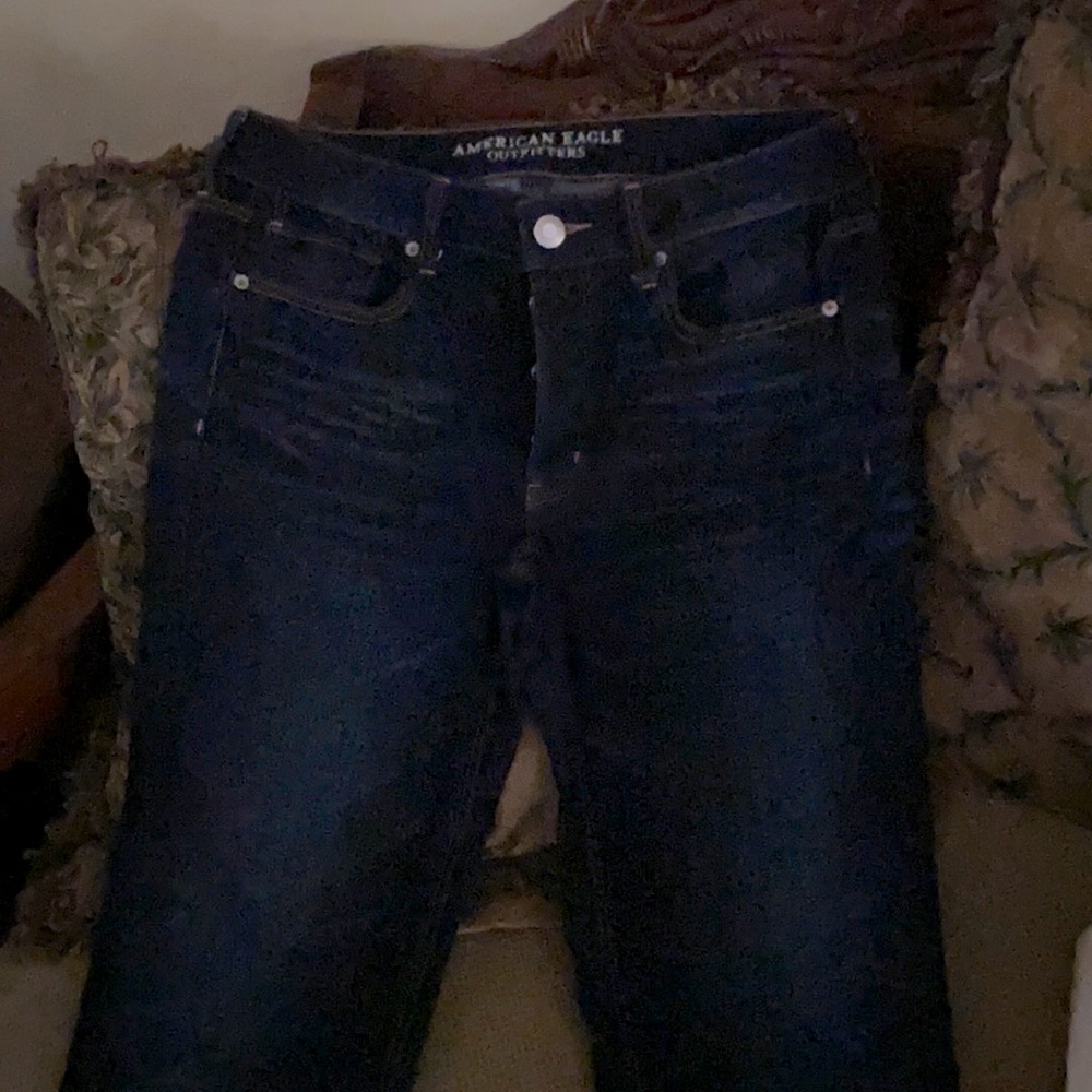 American Eagle Distressed jeans
